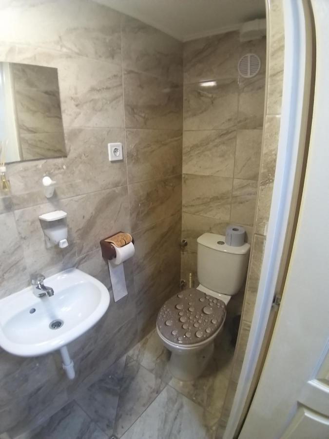 Deniz Guesthouse Budapest Bagian luar foto