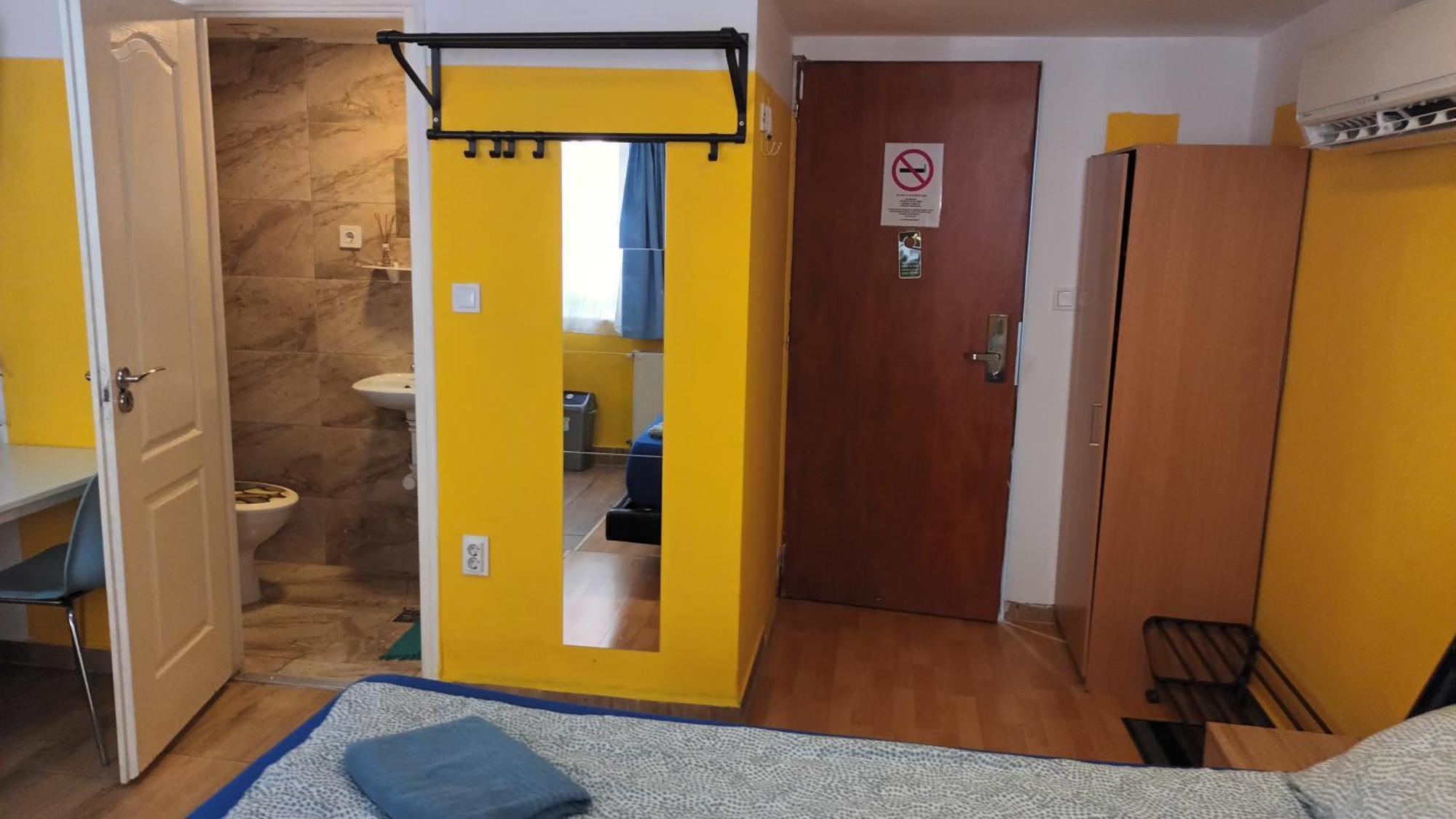 Deniz Guesthouse Budapest Bagian luar foto