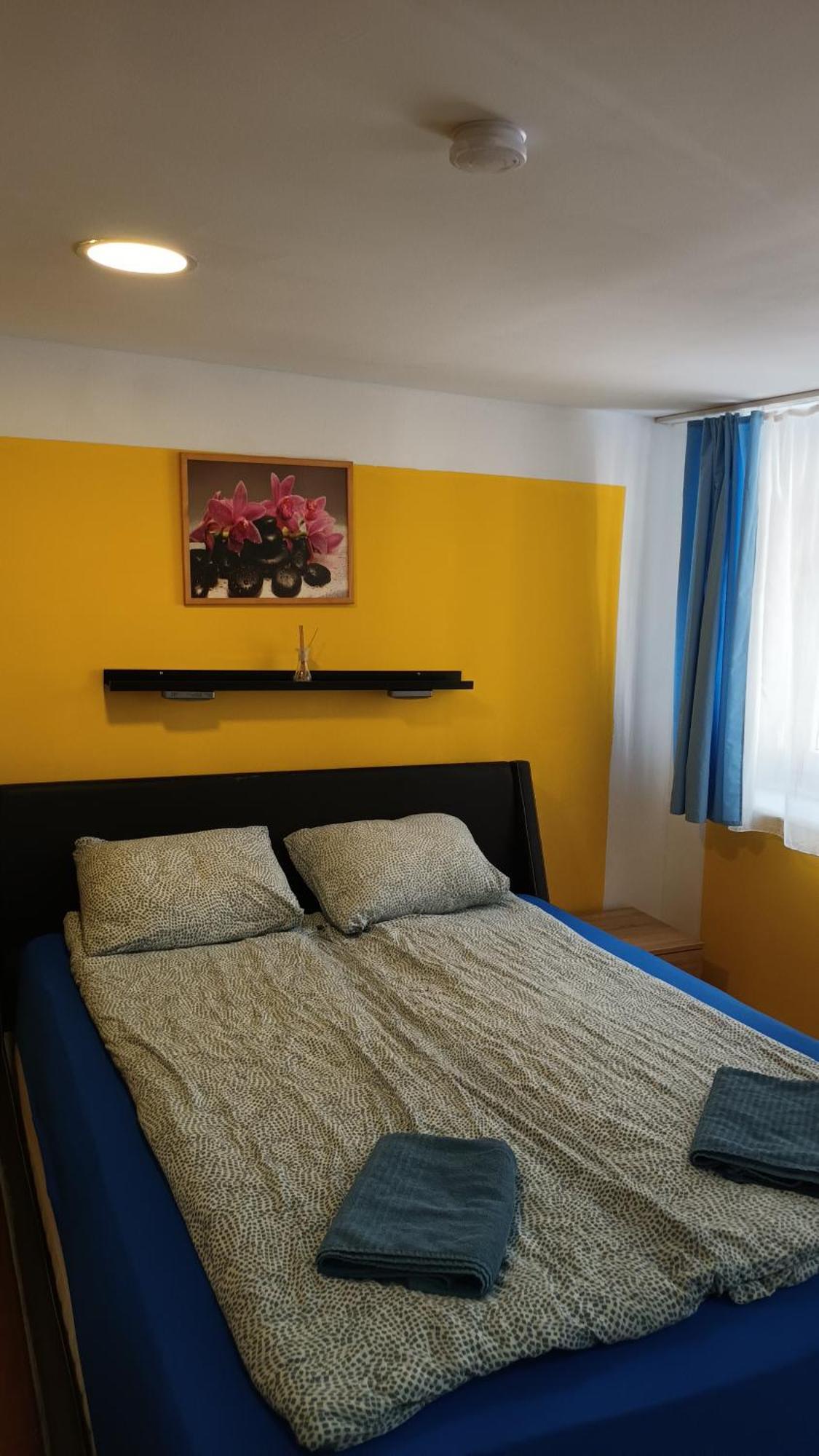 Deniz Guesthouse Budapest Bagian luar foto