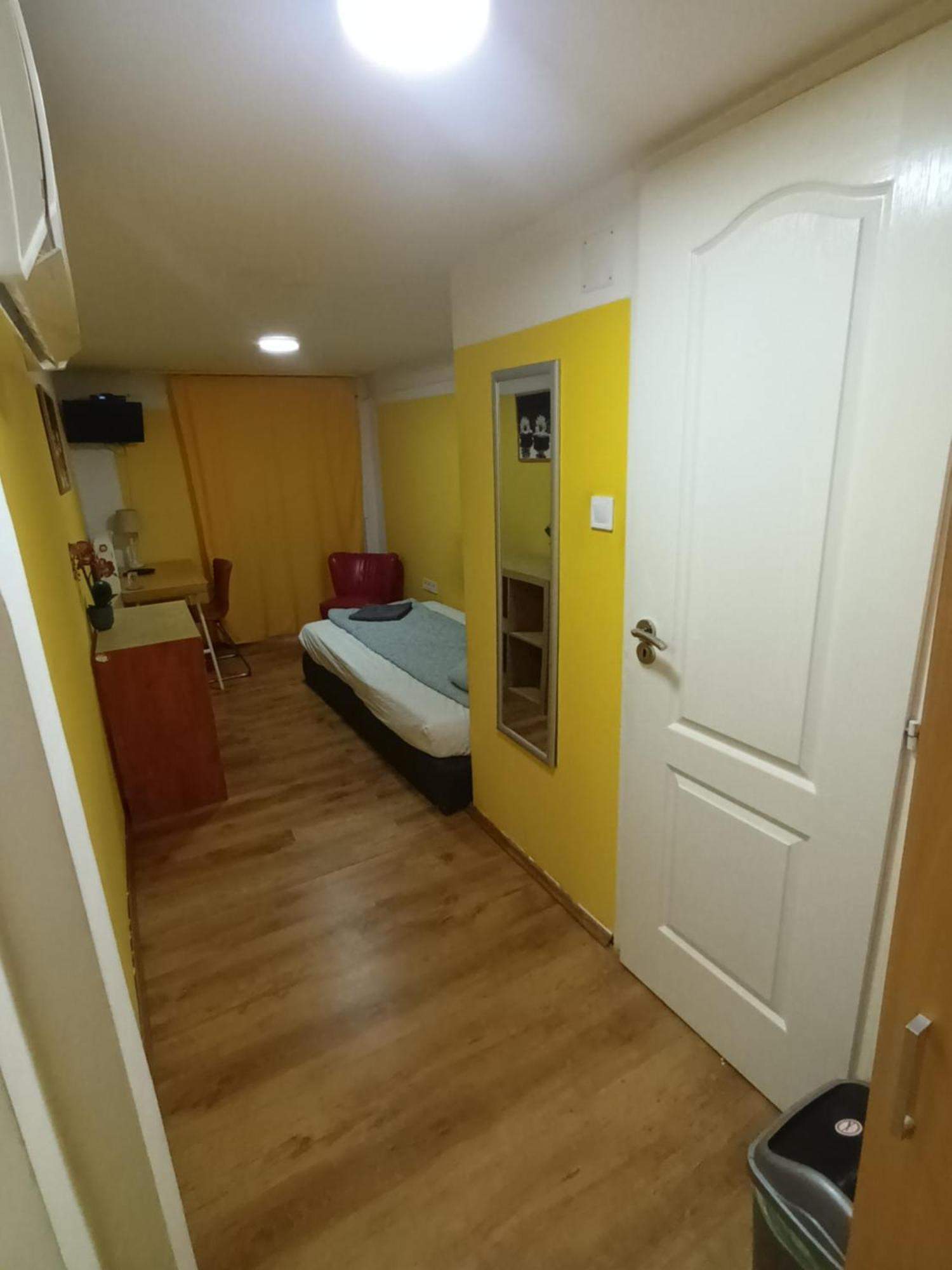 Deniz Guesthouse Budapest Bagian luar foto
